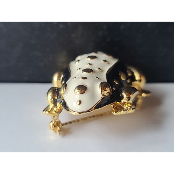 Frog Shaped Enamel Gold Tone Metal Brooch Vintage Costume Jewelry - Picture 7 of 10